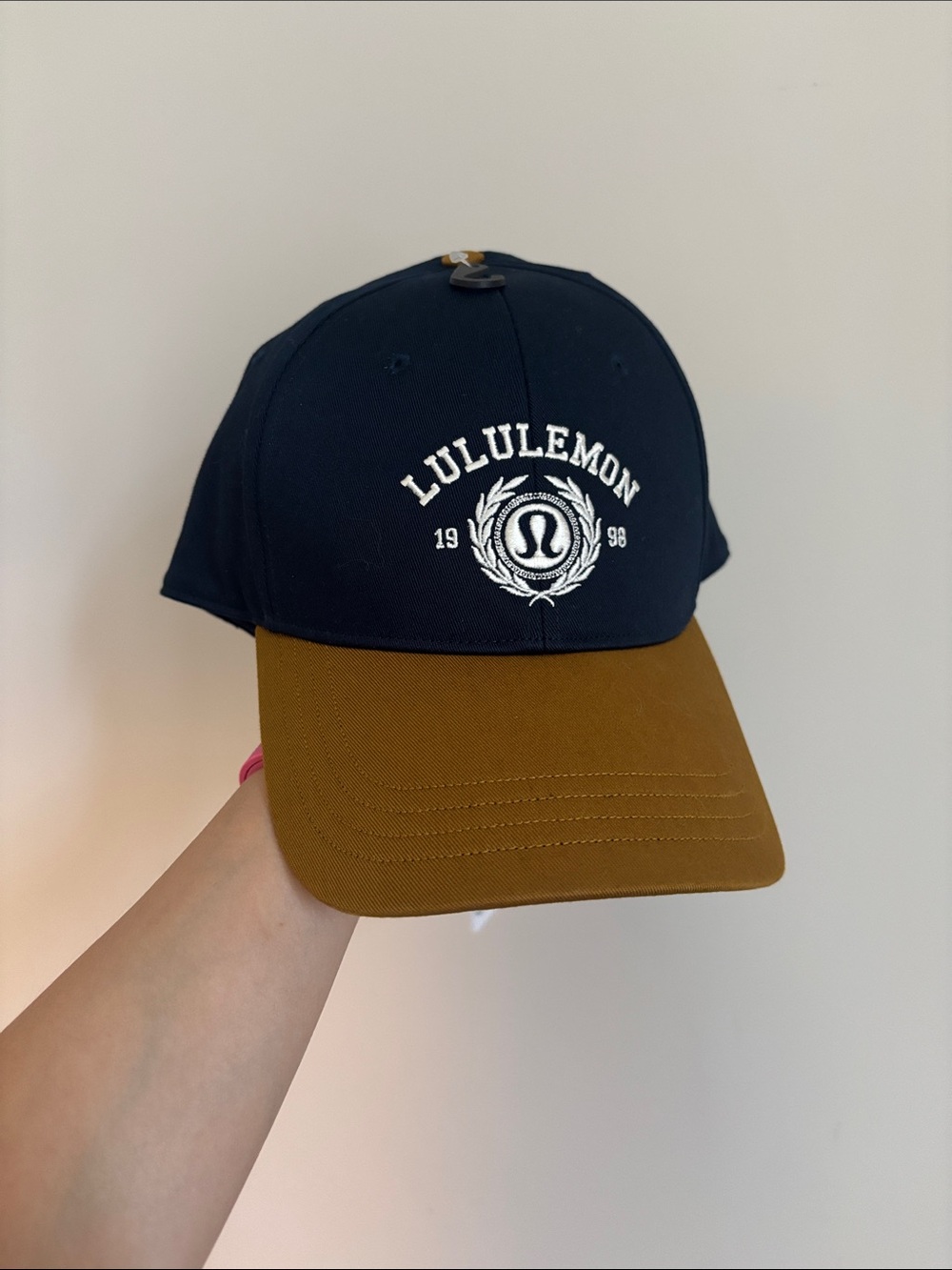 NWT! lululemon athletica Men's Two-Tone Cap - Navy & Brown